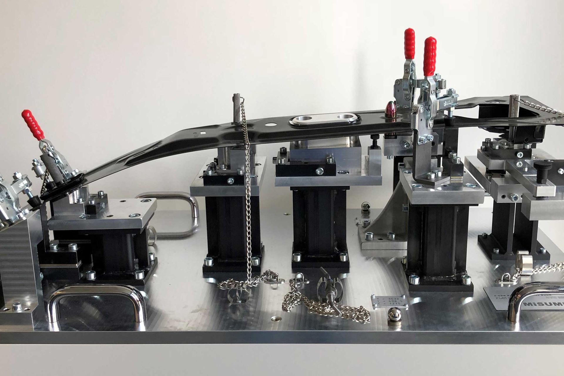 A hardware example with Misumi products