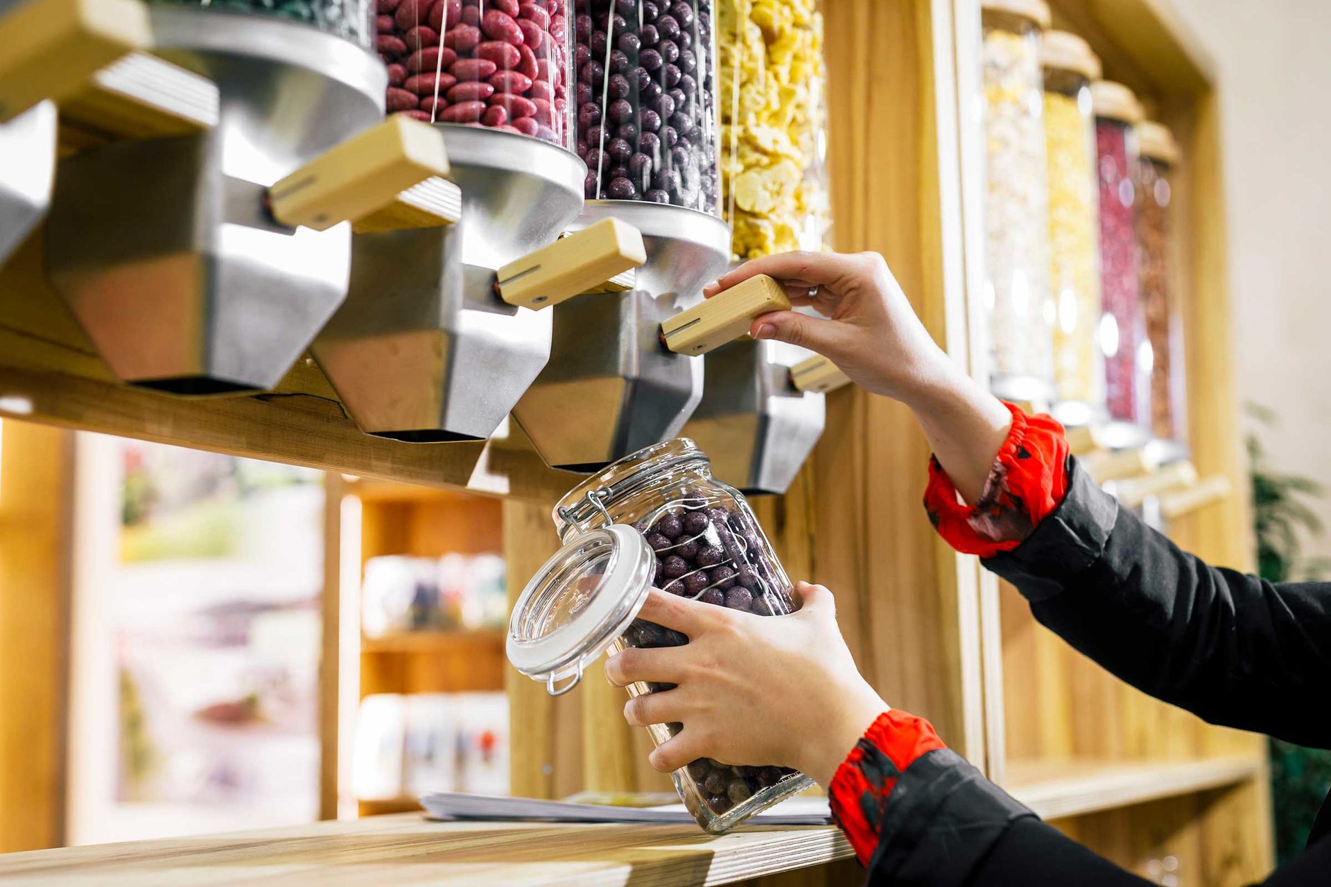 Unverpackt-Spender auf der BIOFACH