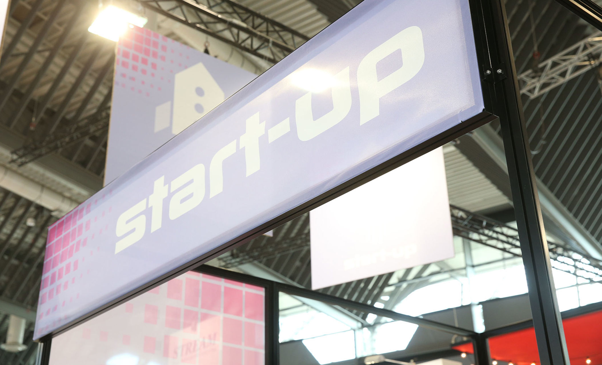 embedded world start-up Presentations
