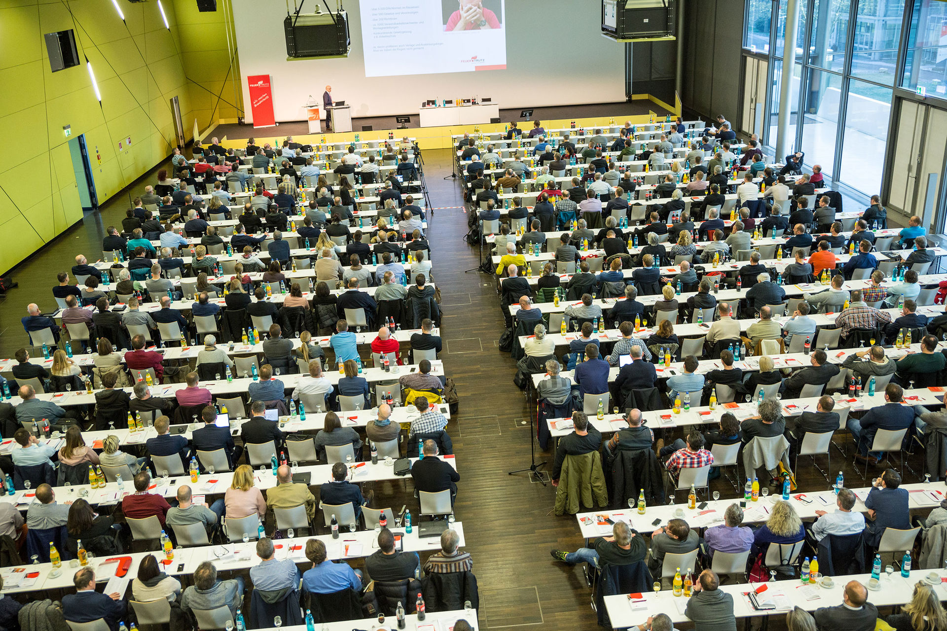 Wissensvermittlung im Brandschutzkongress zur FeuerTrutz
