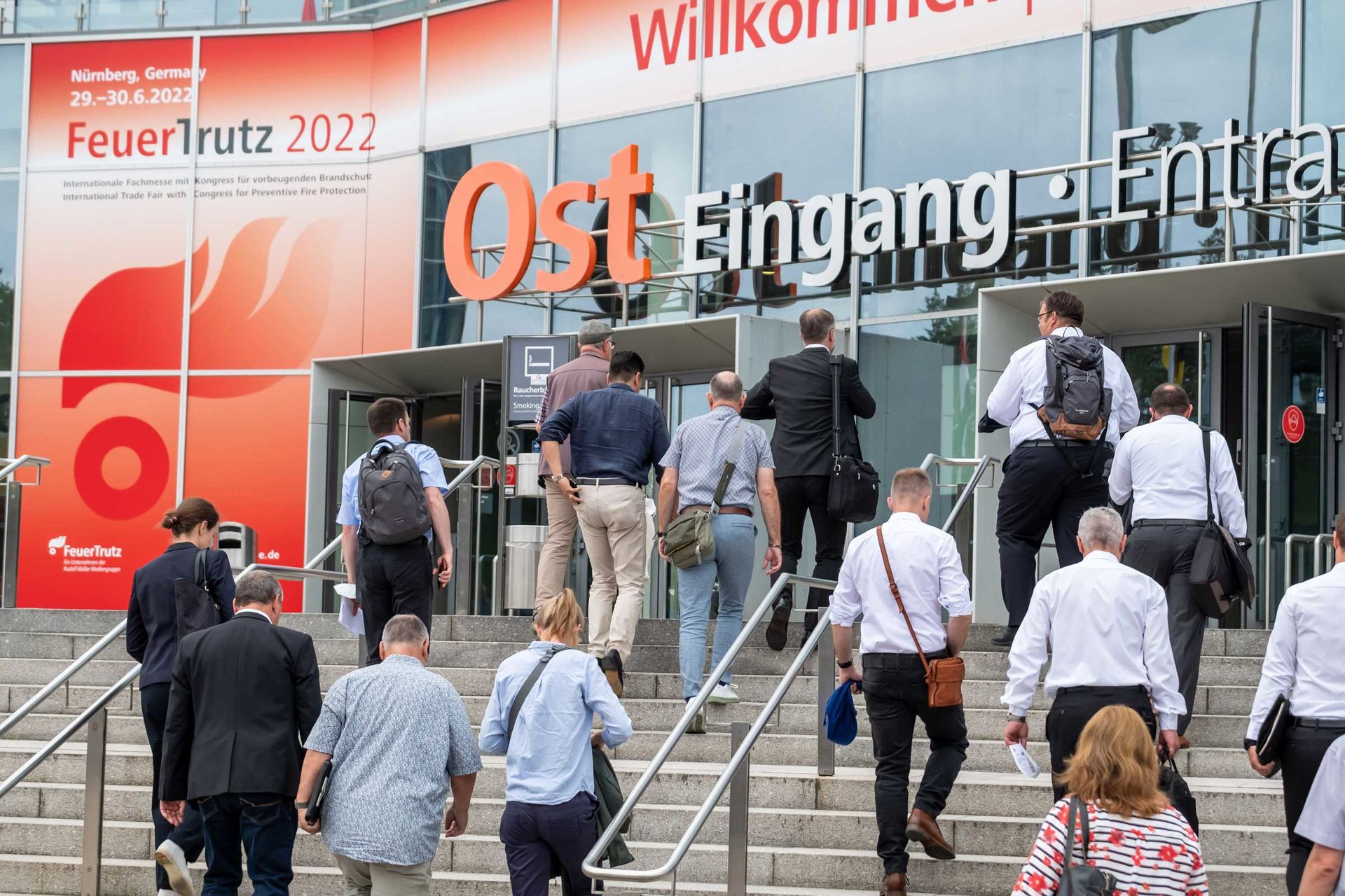 Besucher auf der FeuerTrutz