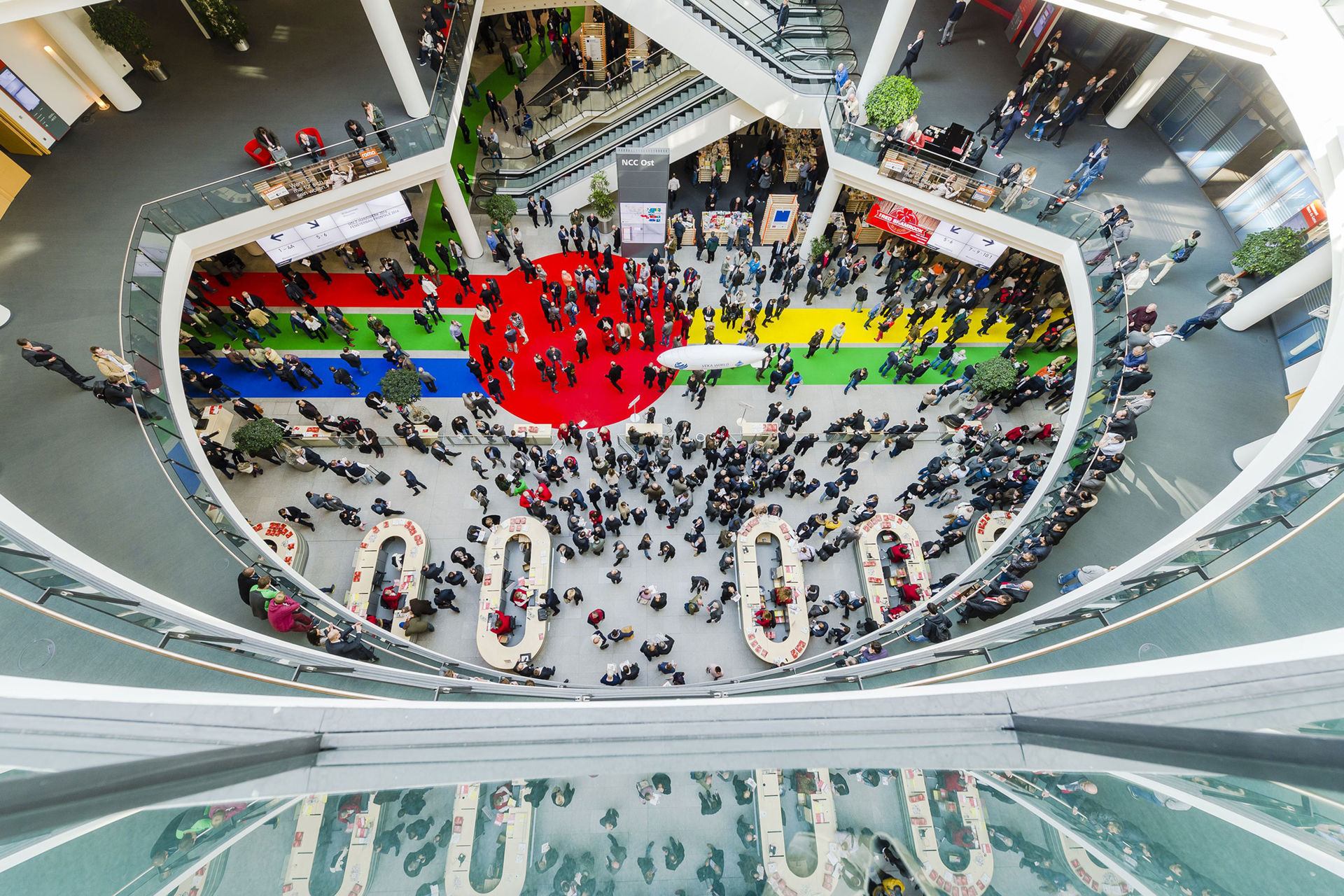 Record numbers: On the second day of the event alone, more than 38,500 visitors flocked to the exhibition halls.
