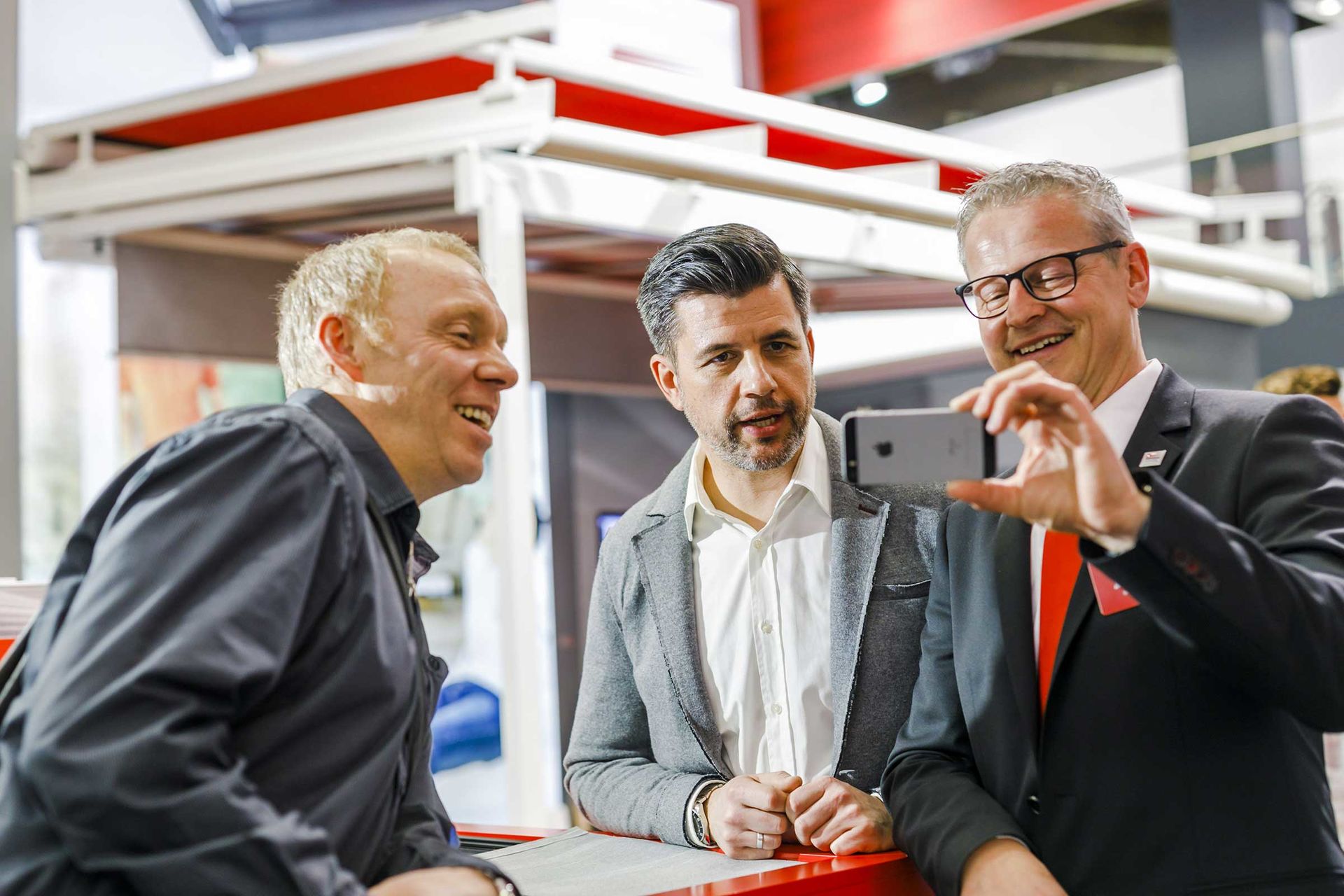 Auf der FENSTERBAU FRONTALE kann man sich über die Digitalisierung im Büro und auf Baustellen informieren