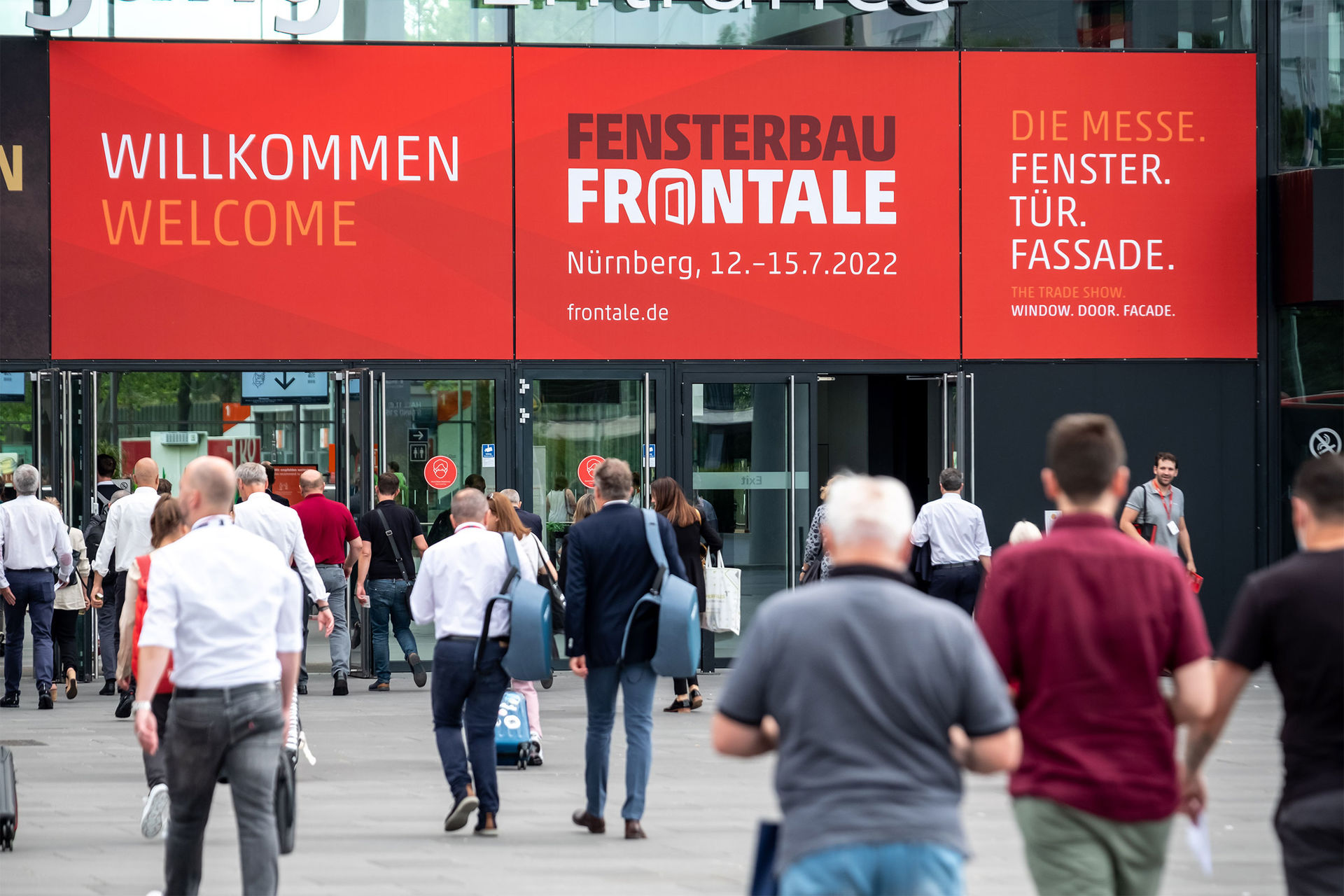 Besucher auf der FENSTERBAU FRONTALE