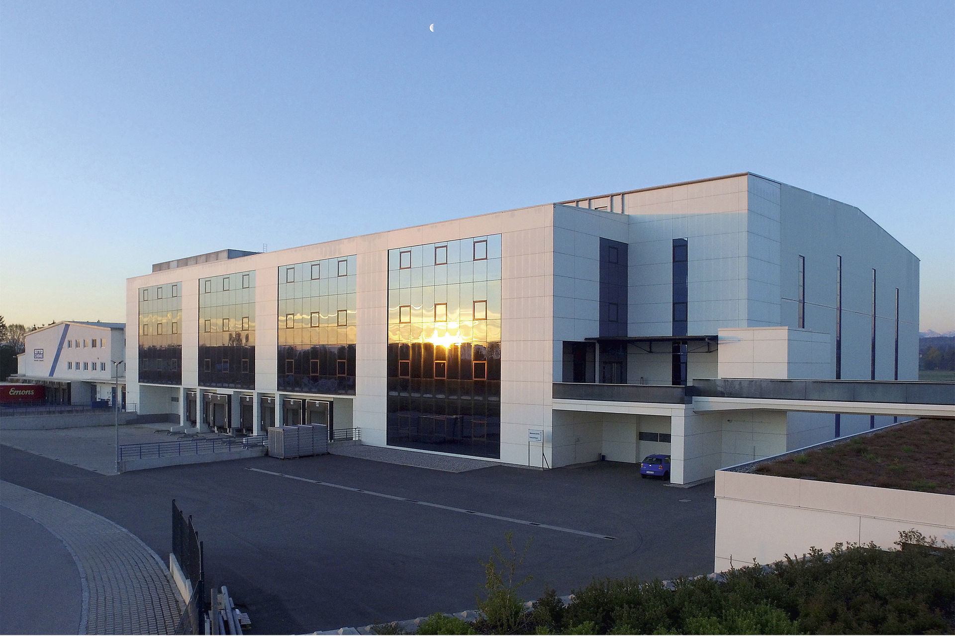 Schulungs- und Logistikgebäude von Otto Chemie in Fridolfing