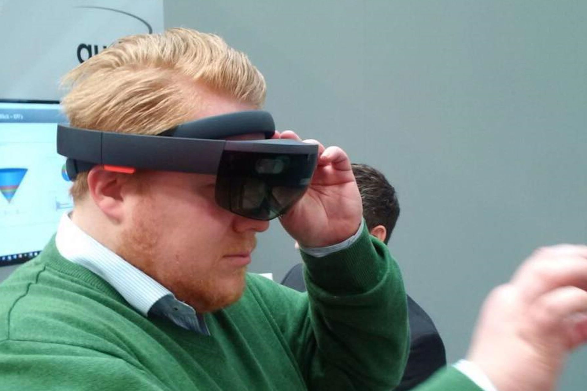 Thomas Heinrich, VR-Experte bei nous, taucht ein in virtuelle Welten.