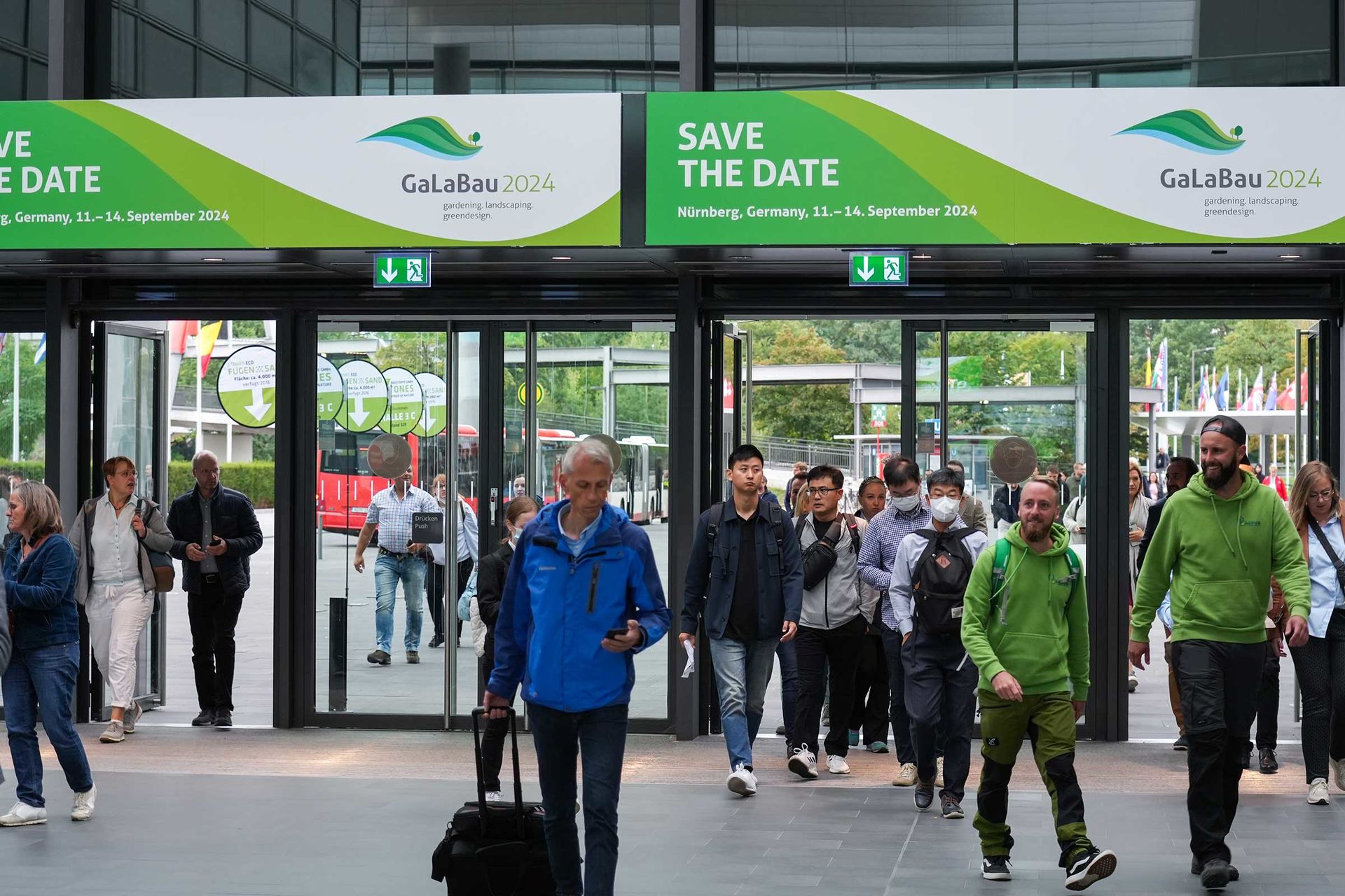 Besucher auf der GaLaBau