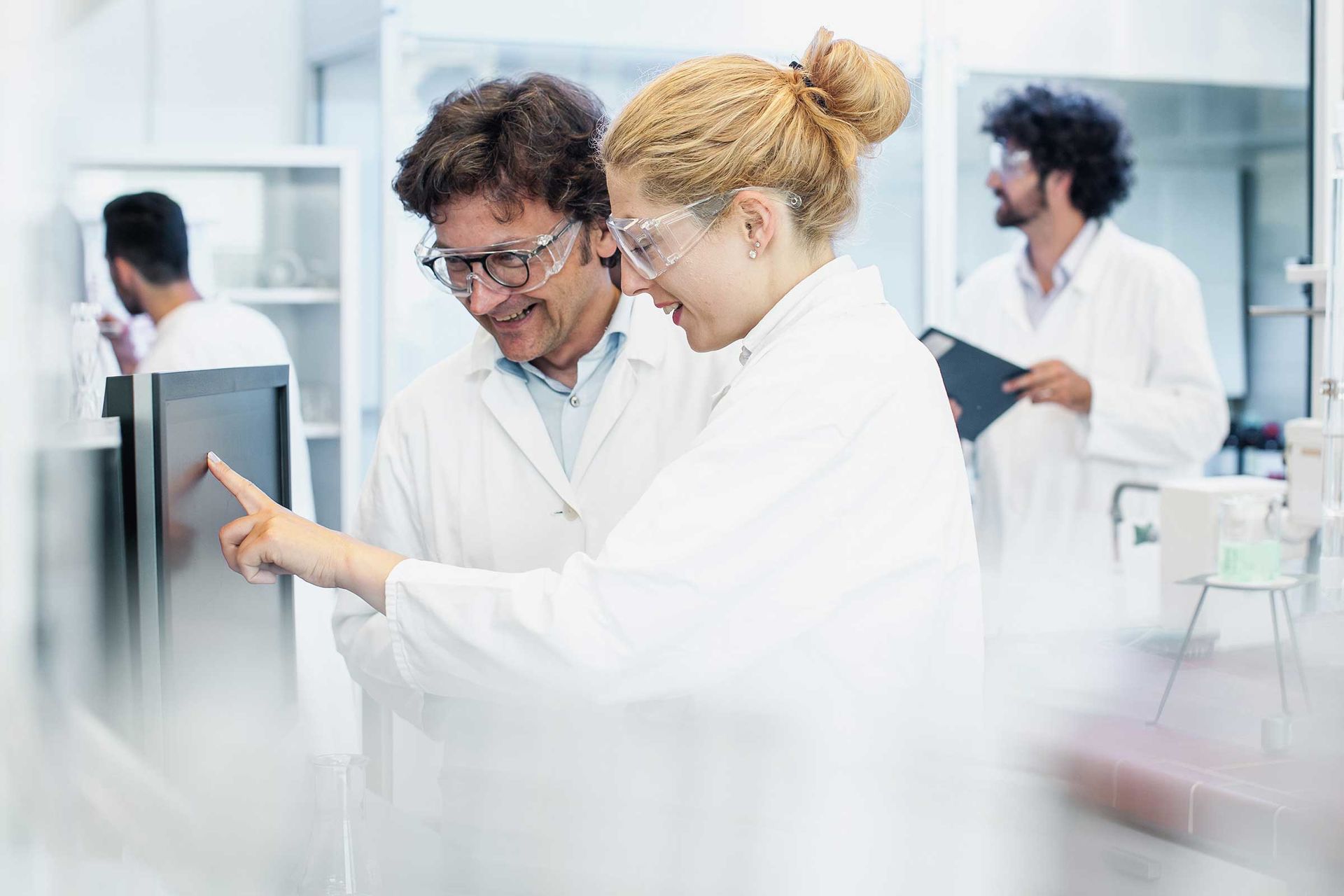 Increasing levels of technology and regulation in healthcare. An attractive supplier market awaits component and software manufacturers who make the effort to master them.