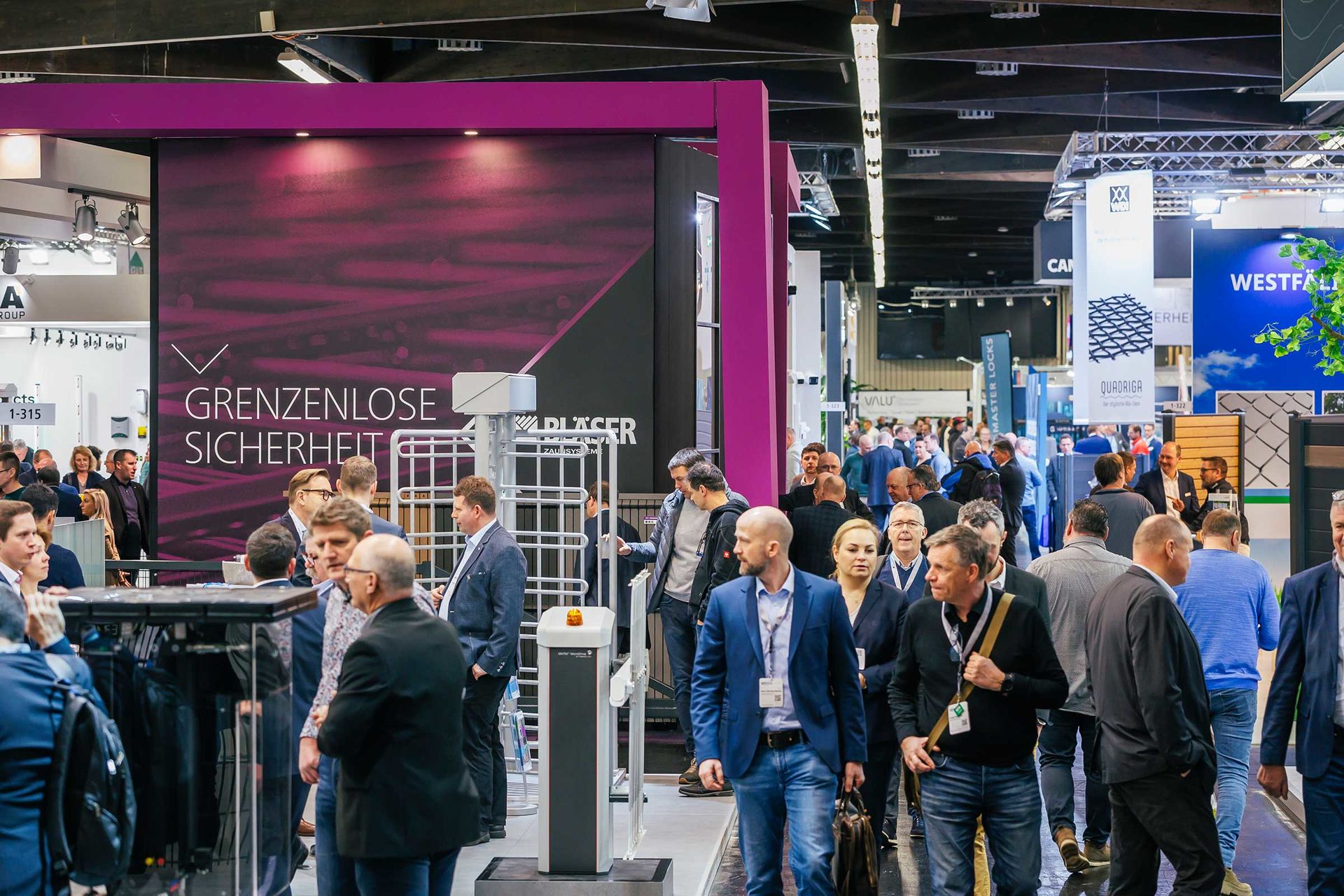 Exhibitors and visitors alike particularly praised the enhanced optical quality of the stands and the top-quality business contacts made with prospective new customers.