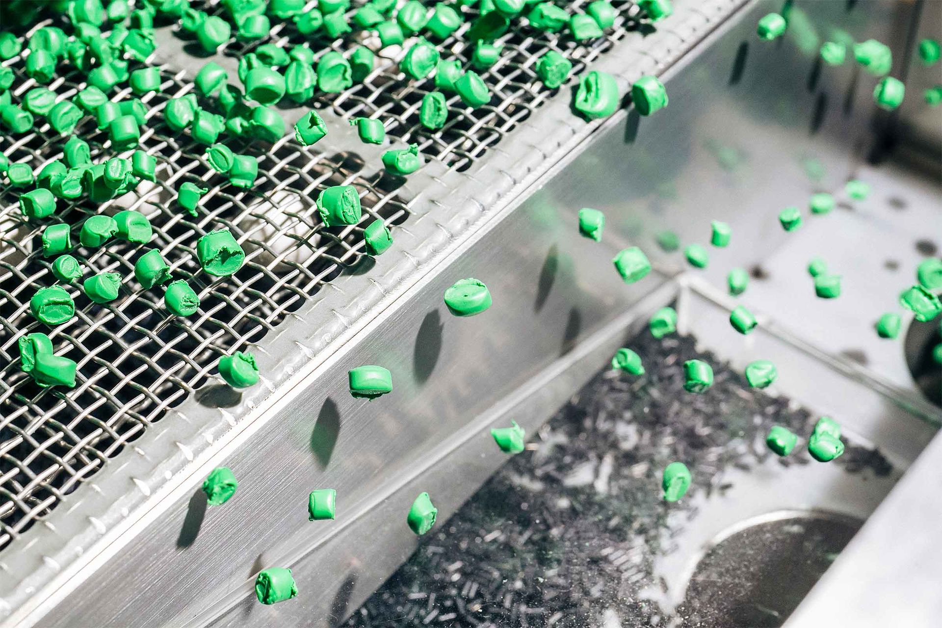 Sieben und Trennen - Verfahrenstechnik in Aktion auf der POWTECH