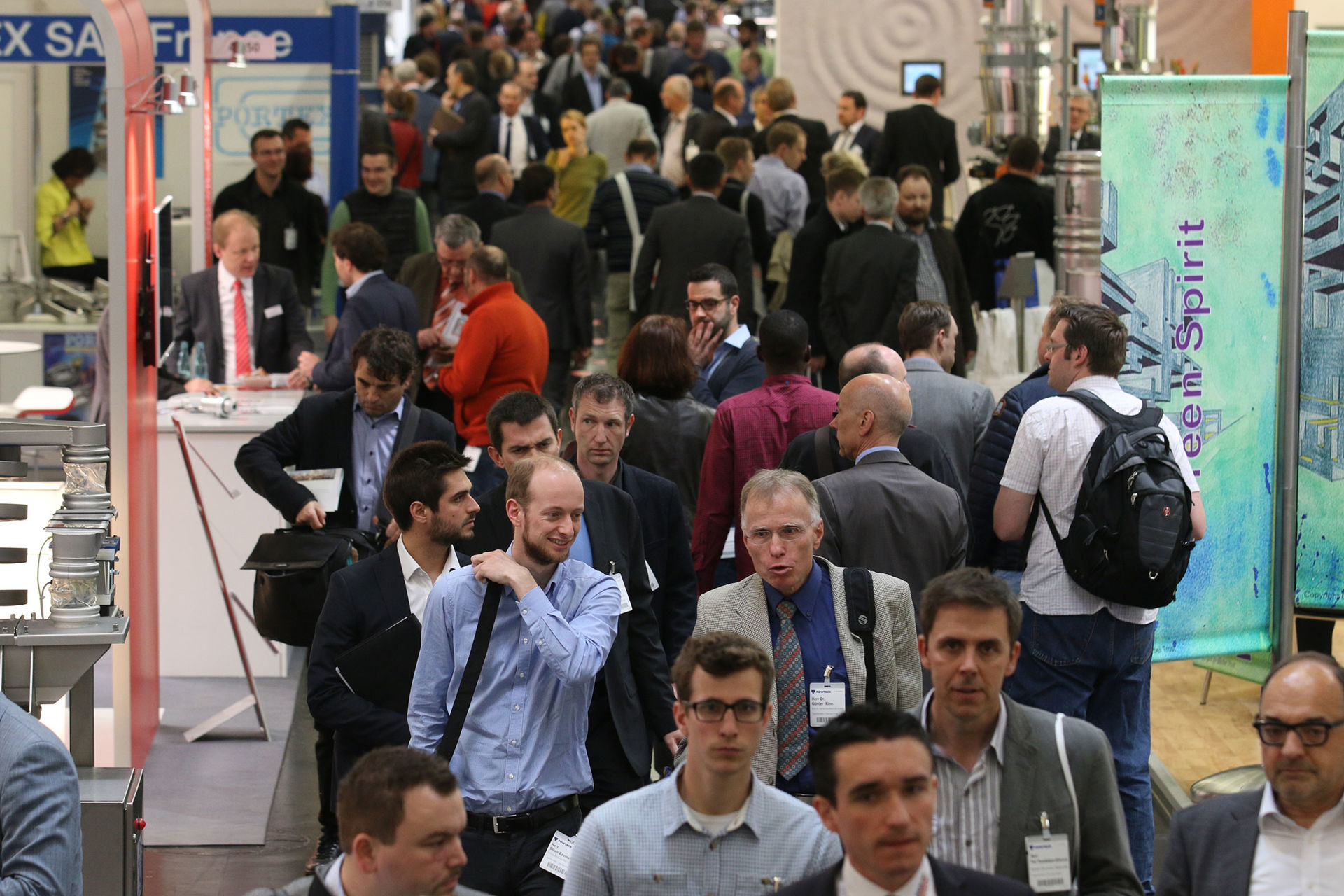 Über 360 Unternehmen mit Angeboten speziell für die Branche Pharma werden auf der POWTECH 2017 erwartet.