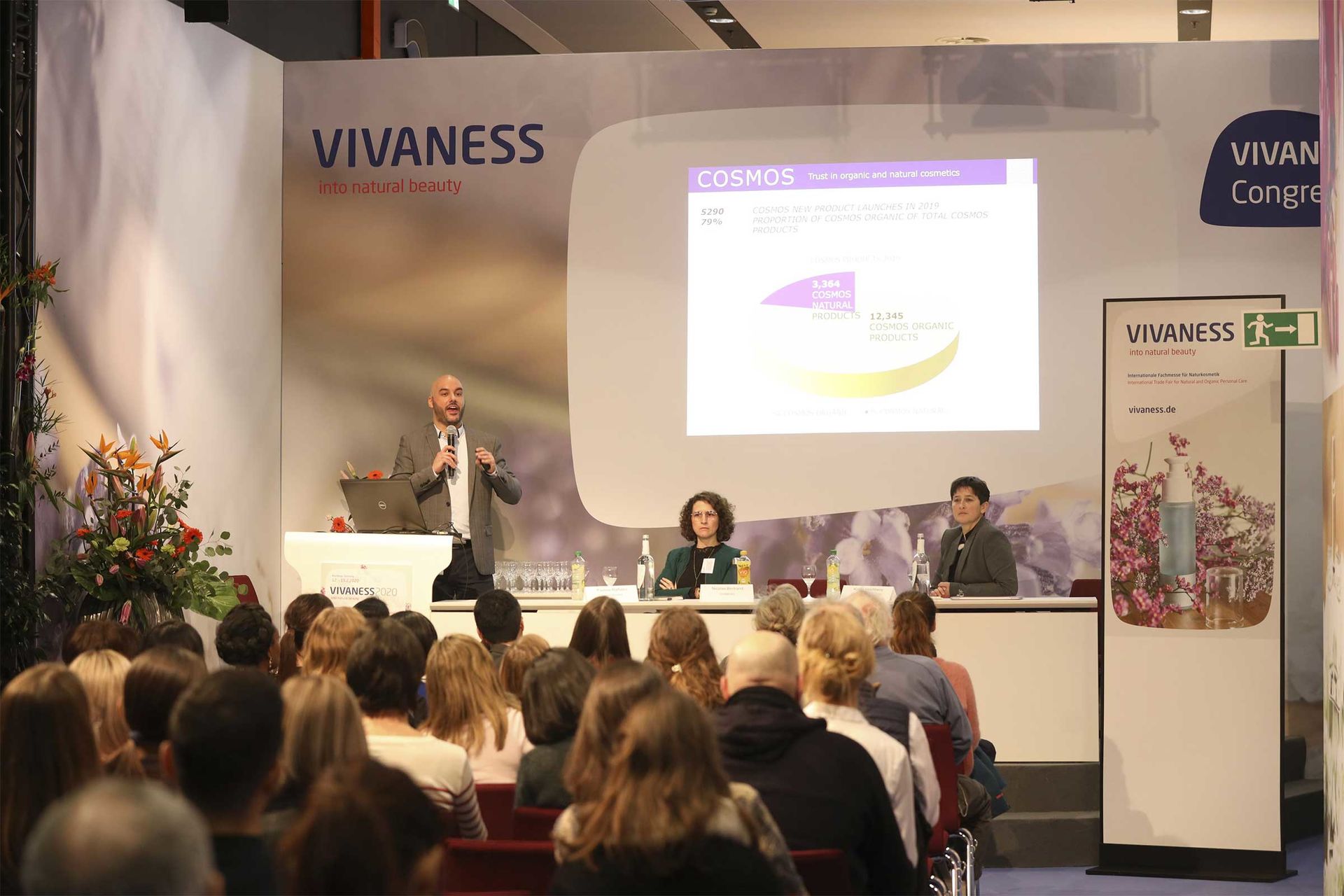 VIVANESS: COSMOS beim VIVANESS Kongress