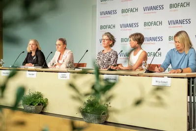 Opening Press Conference BIOFACH and VIVANESS - f.l.: Barbara Böck, Director Marketing BIOFACH/VIVANESS, NürnbergMesse; Petra Wolf,  Member of the Management Board, NürnbergMesse; Louise Luttikholt, Executive Director, IFOAM – Organics International; Tina Andres, Chair of the German Federation of Organic Food Producers (BÖLW); Mirja Eckert, owner of THE NEW / publisher of the Natural Cosmetics Sector Monitor; .