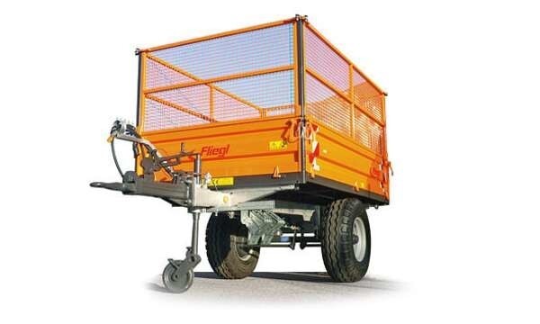 LOGO_SINGLE-AXLE THREE-WAY TIPPER WITH TOTAL WEIGHT OF 2.6 TO 8 T