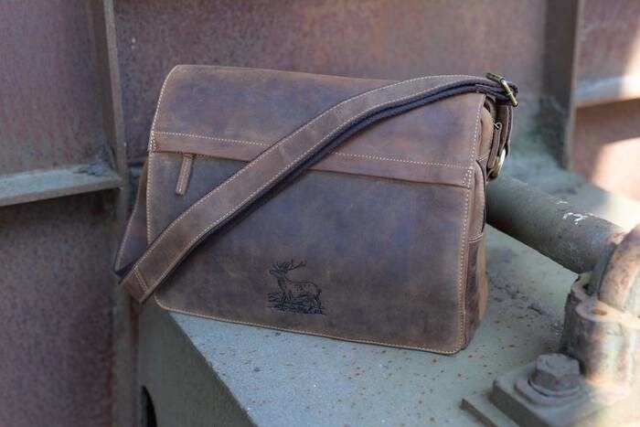 LOGO_Vintage A4 Tasche Stag 3