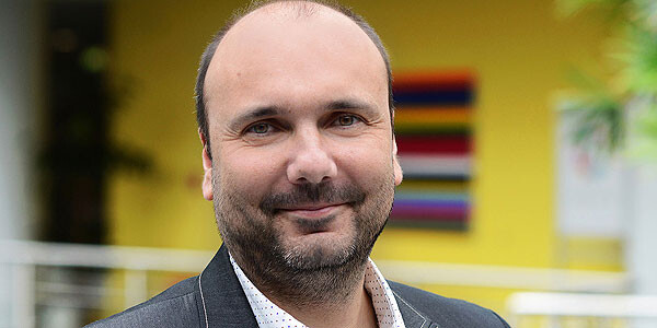 Peter Kravaritis Peter Kravaritis